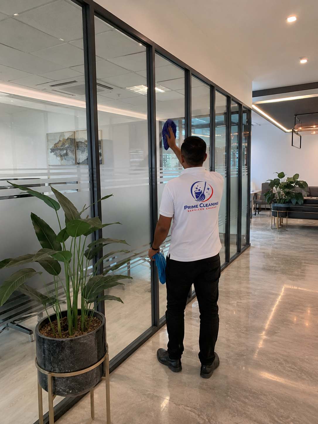Office glass partition cleaning service in Cheras